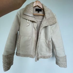 Ann Taylor, US 02 beige